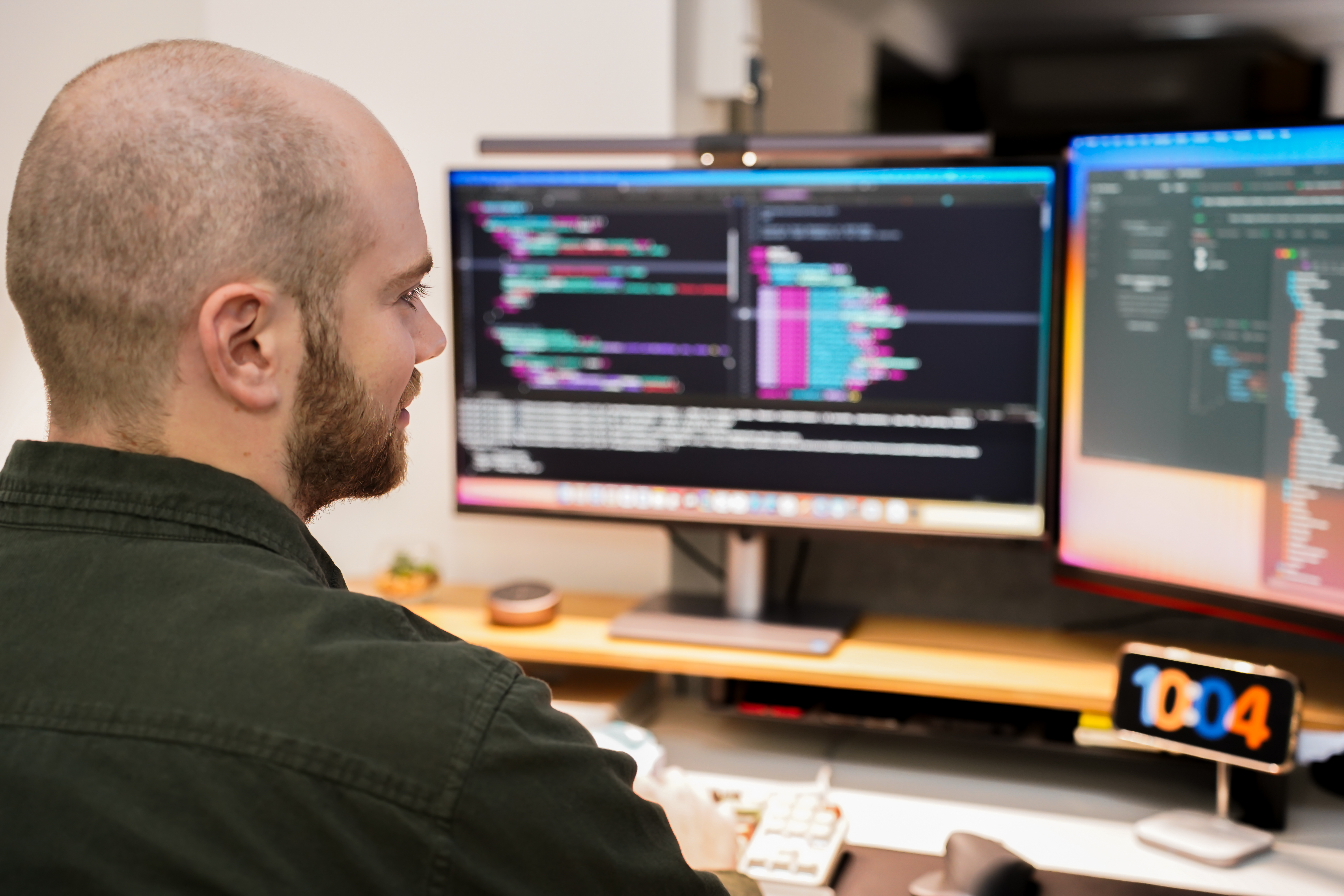 Pavel Bohomolnyi working at his desk
